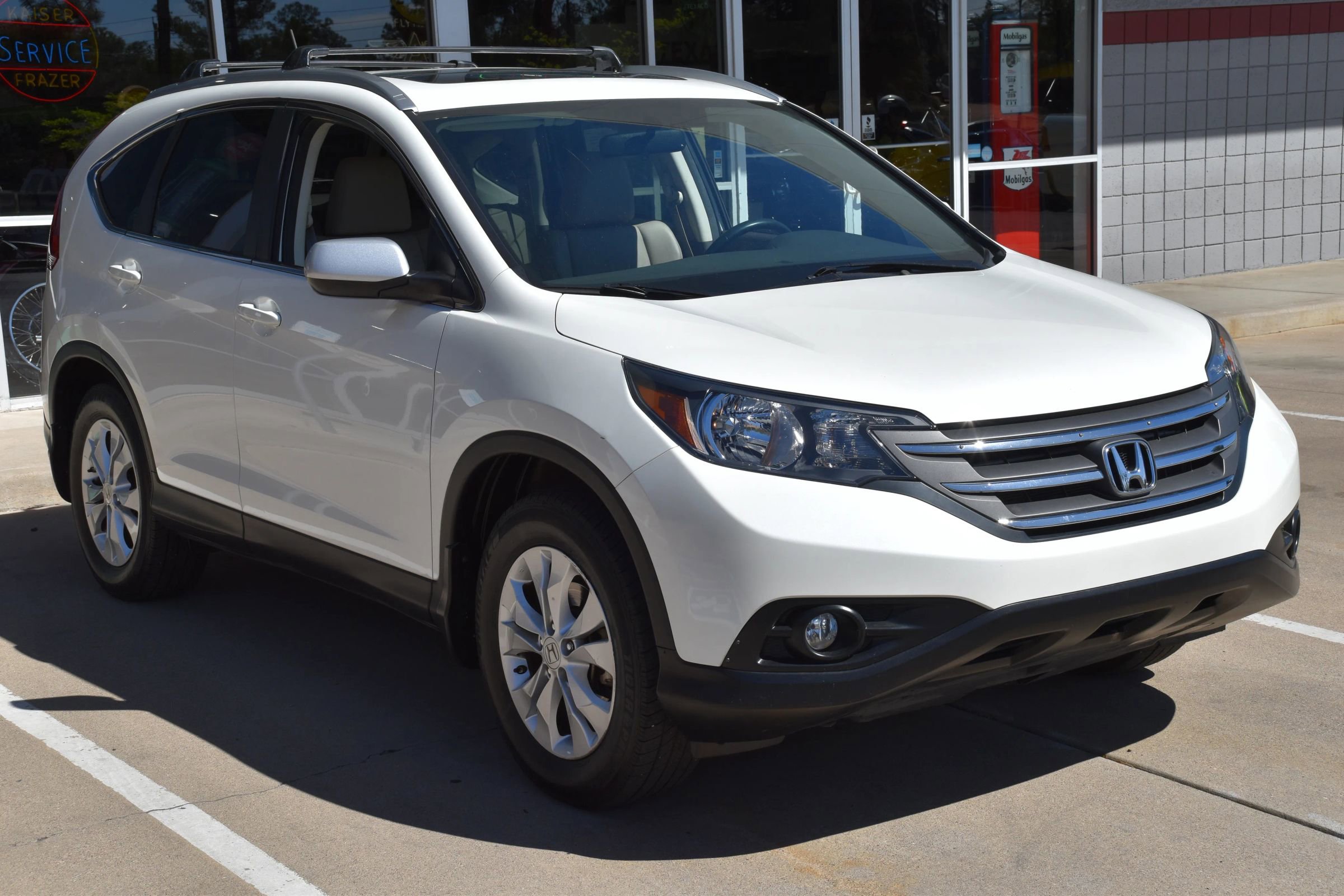 Used 2013 Honda CR-V EX-L image 2