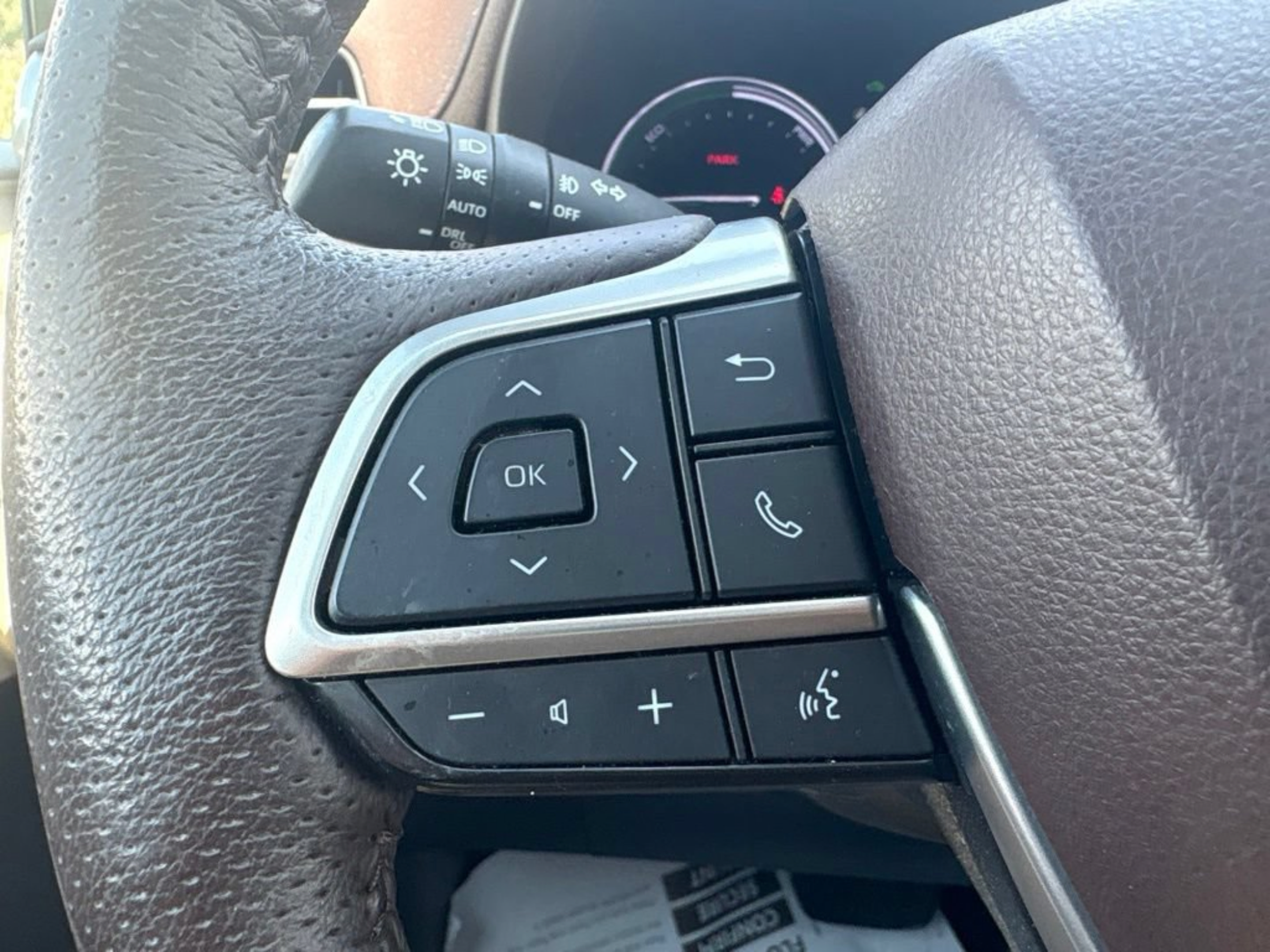 Used 2022 Toyota Sienna Platinum FWD image 9