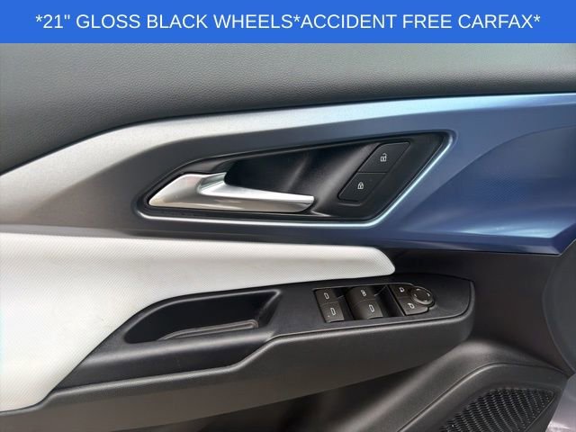 Used 2026 Chevrolet Equinox EV LT w/ LPO, Blackout Package image 23