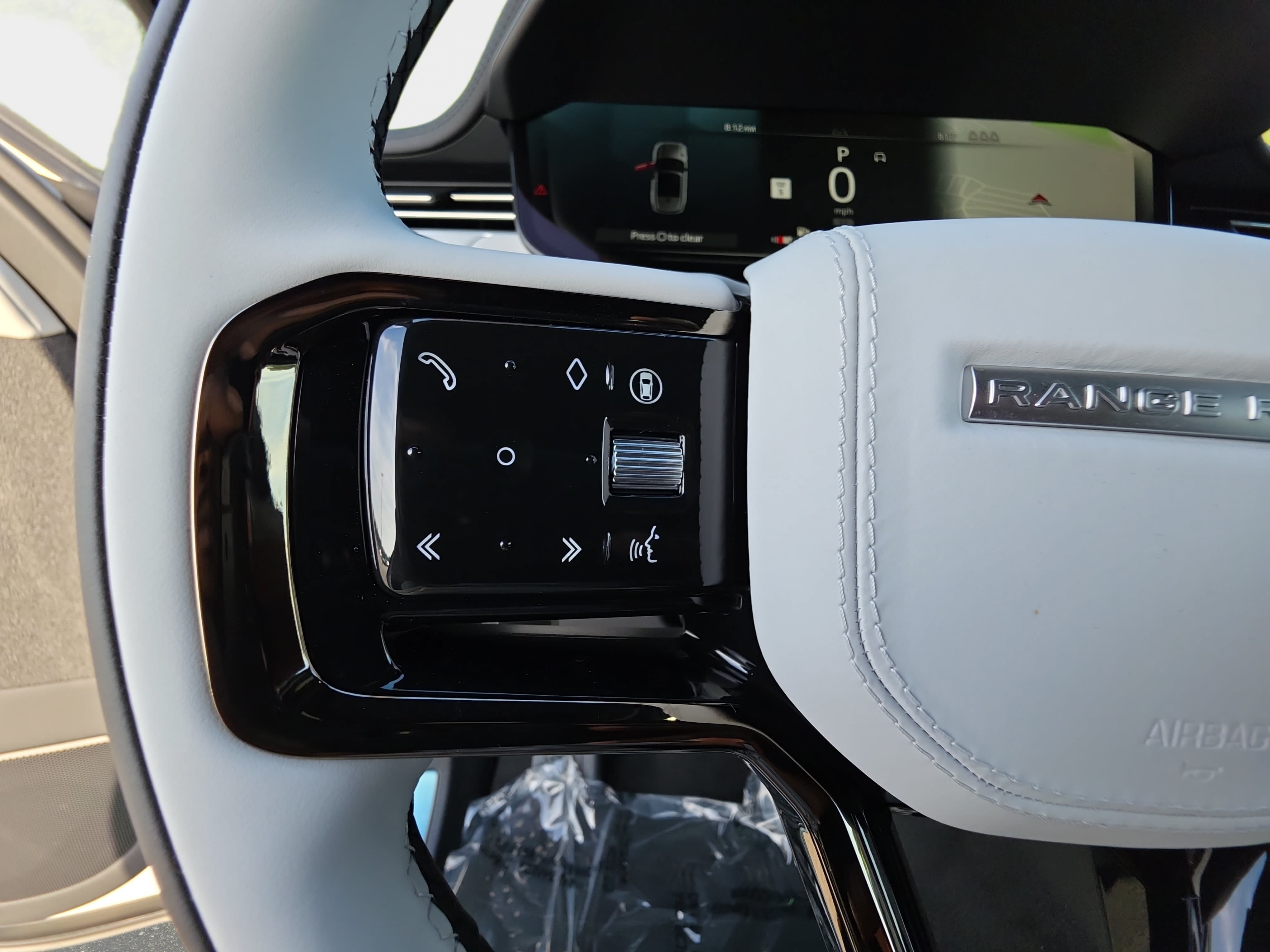 New 2026 Land Rover Range Rover Sport Dynamic SE AWD/4WD image 17