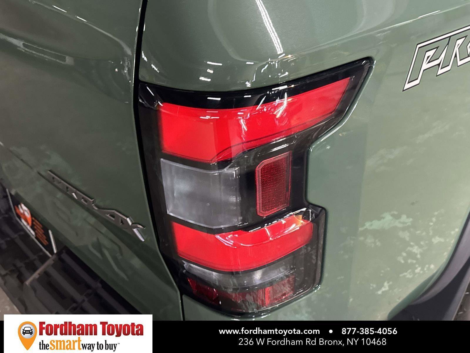 Used 2022 Nissan Frontier PRO-4X image 10