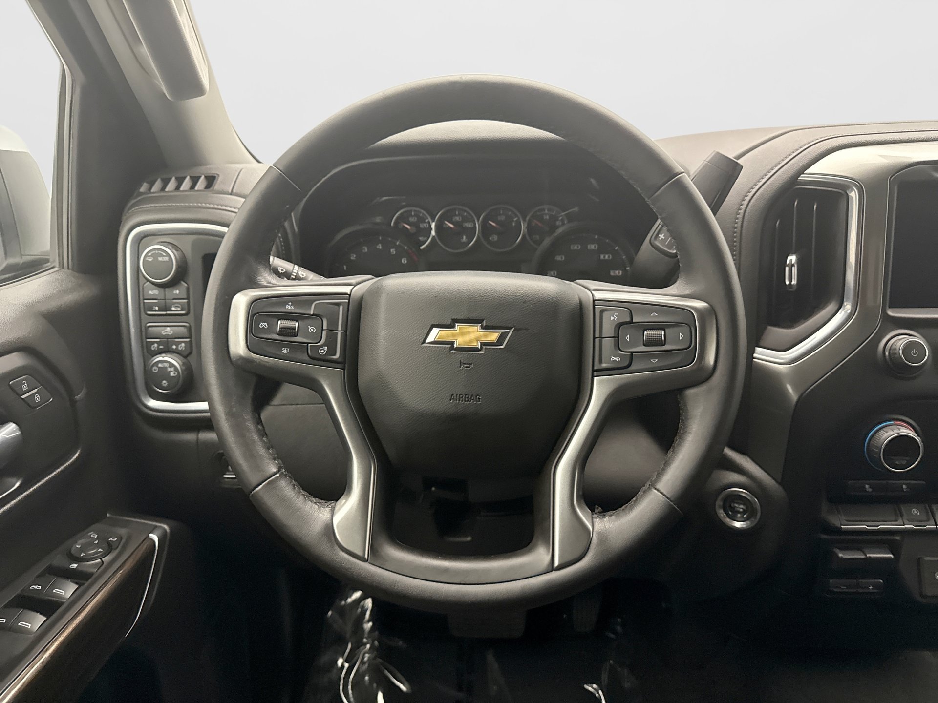 Used 2021 Chevrolet Silverado 1500 LT w/ Bed Protection Package AWD/4WD image 12