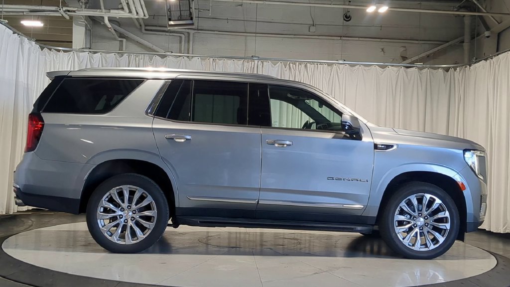 Used 2023 GMC Yukon Denali AWD/4WD image 11