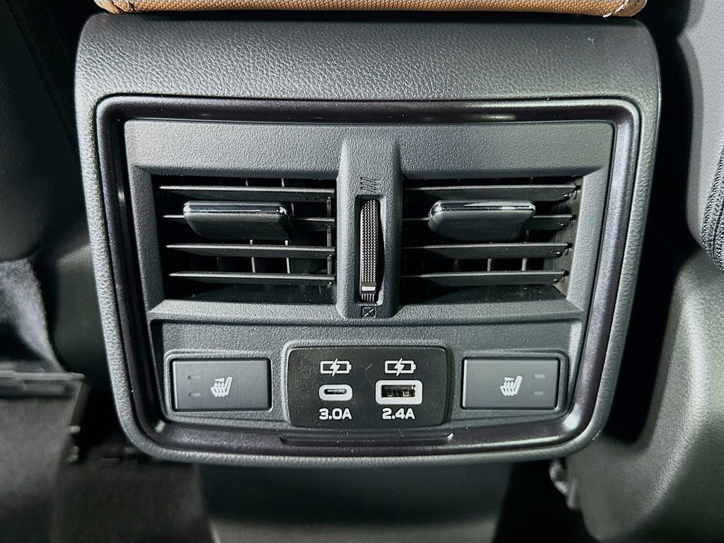Used 2025 Subaru Forester Touring AWD/4WD image 26