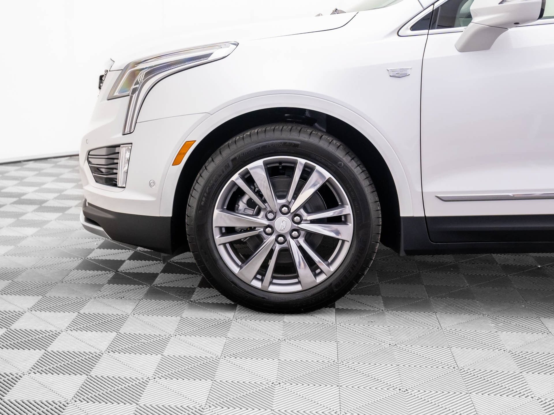New 2026 Cadillac XT5 Premium Luxury w/ Driver Assist Package AWD/4WD image 33