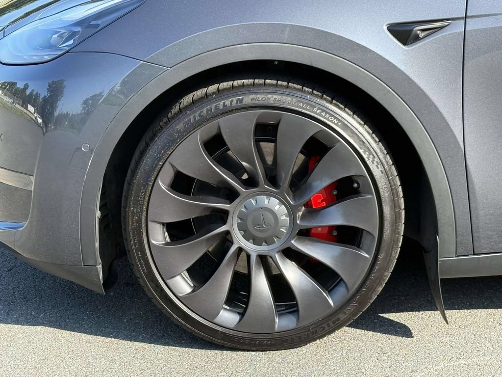 Used 2022 Tesla Model Y Performance AWD/4WD image 8