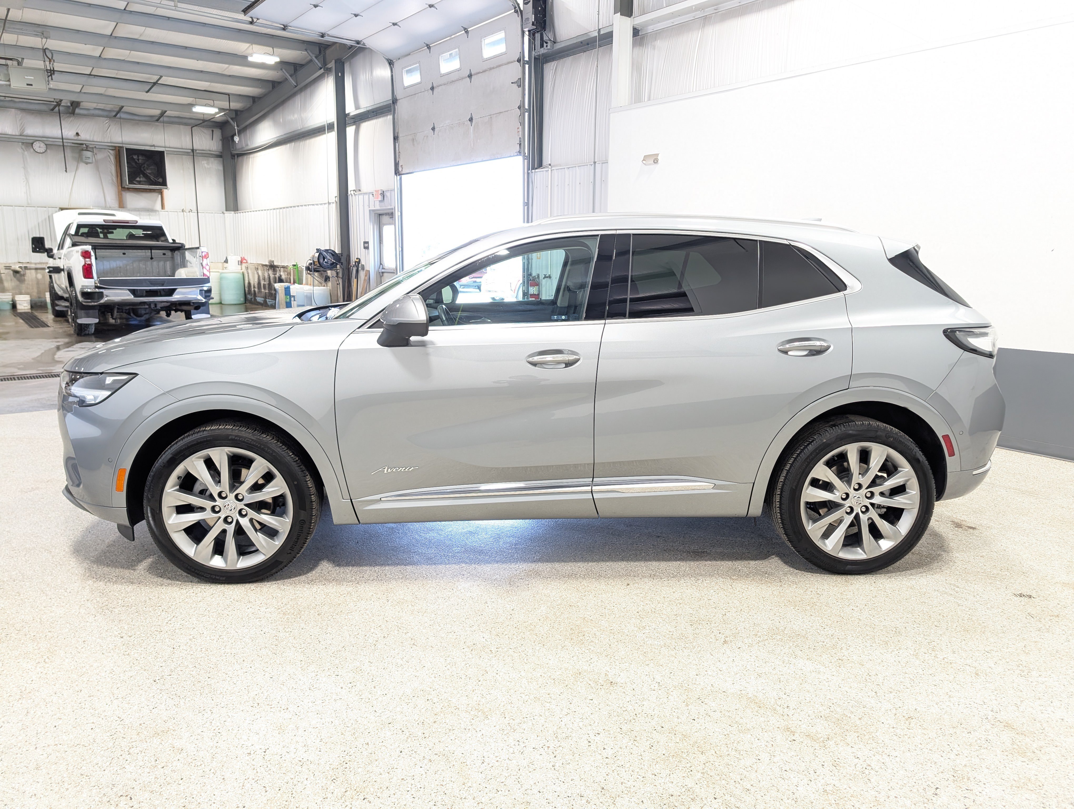 Used 2023 Buick Envision Avenir AWD/4WD image 6