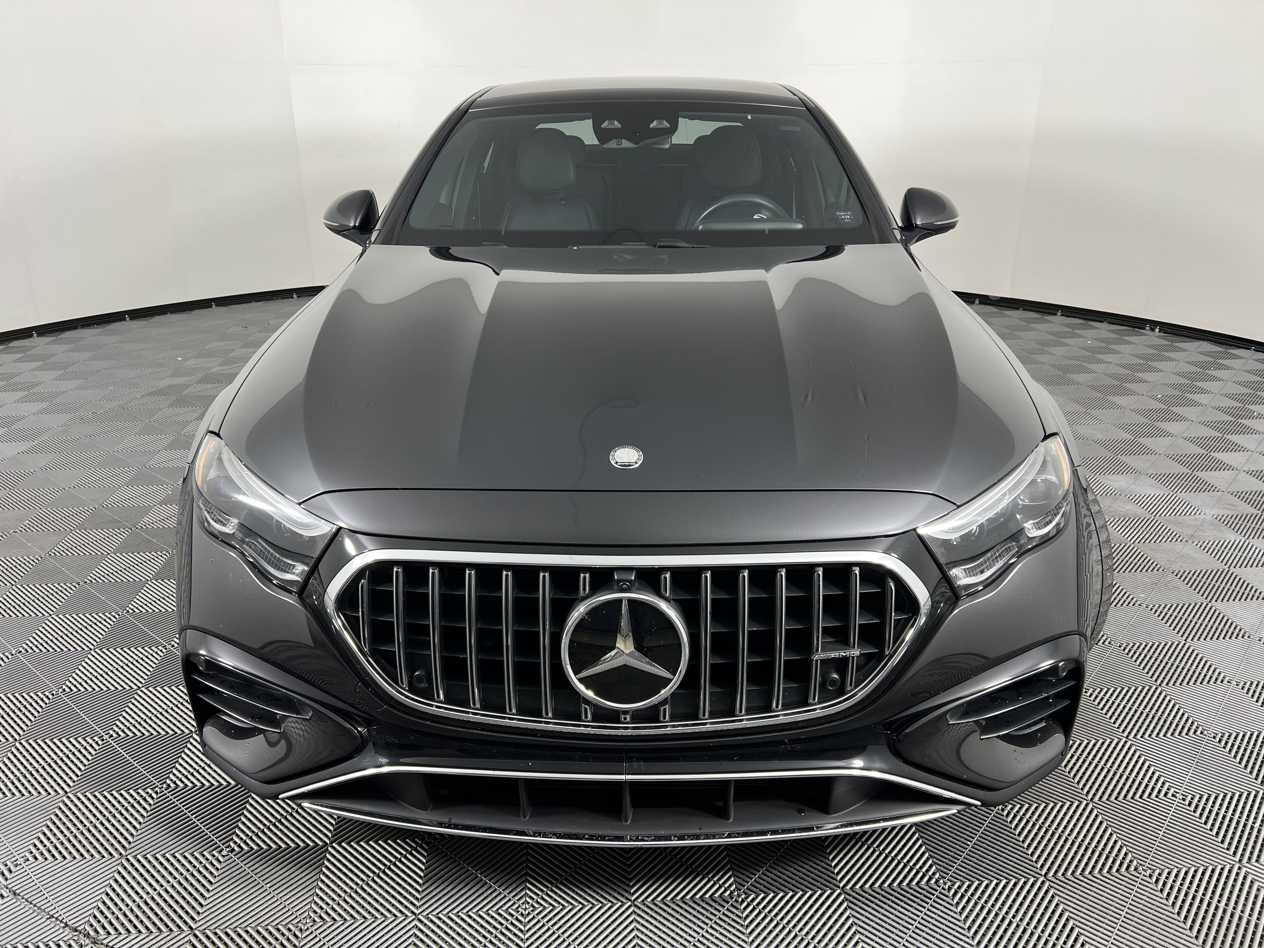 Used 2025 Mercedes-Benz E 53 AMG e 4MATIC Sedan image 5