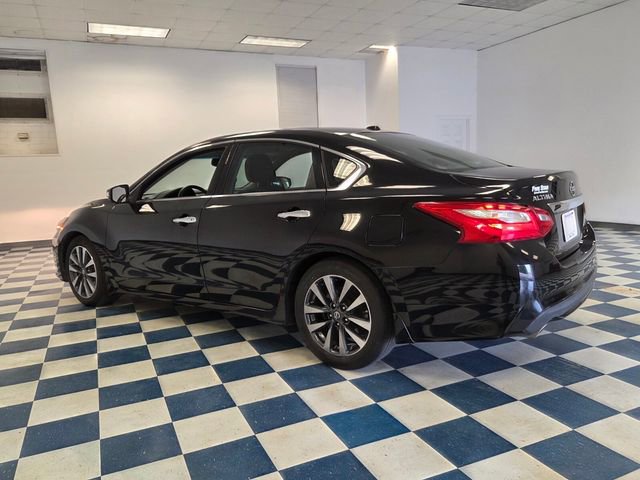 Used 2016 Nissan Altima 2.5 SV w/ Convenience Package FWD image 5
