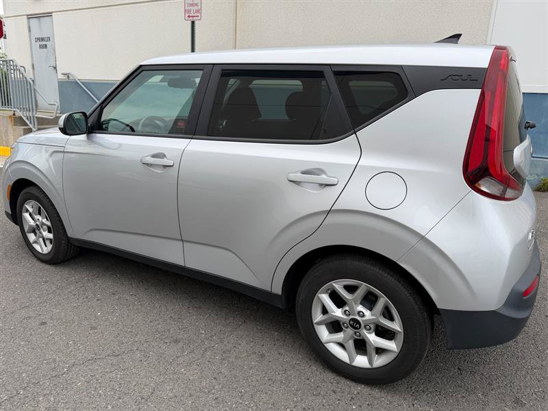 Used 2020 Kia Soul S FWD image 9