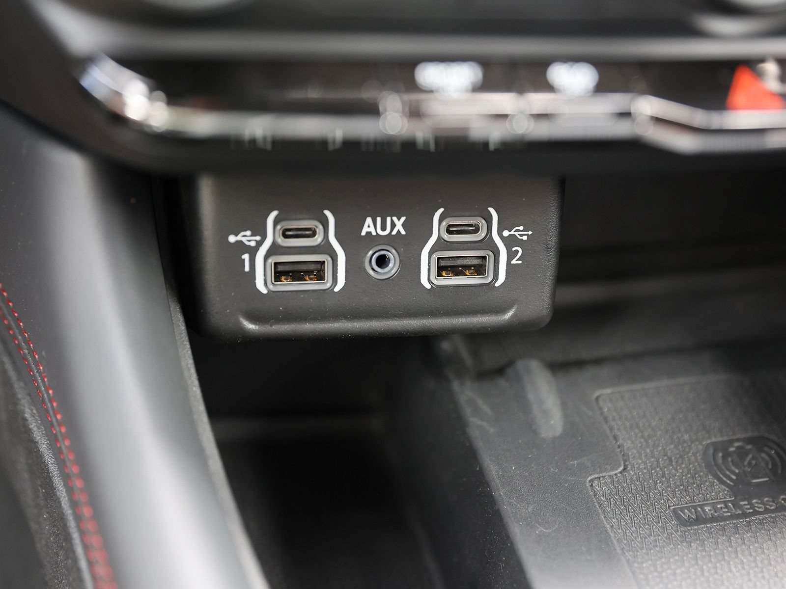 Used 2024 Dodge Durango R/T w/ Blacktop Package AWD/4WD image 28