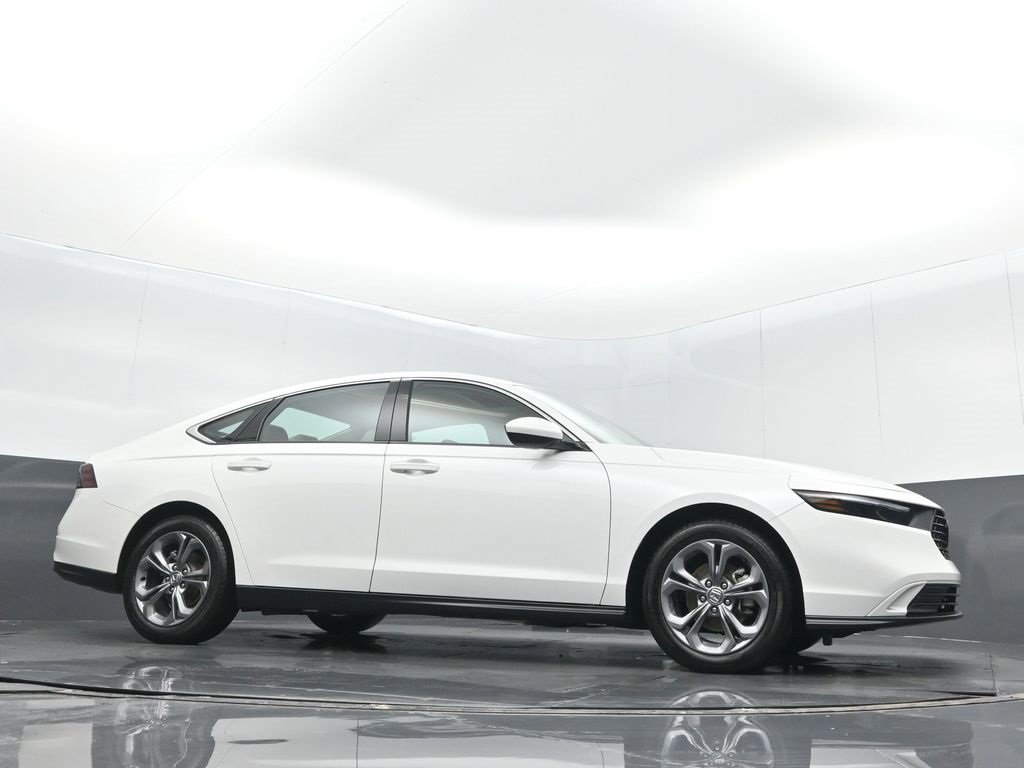 Certified 2024 Honda Accord EX image 29