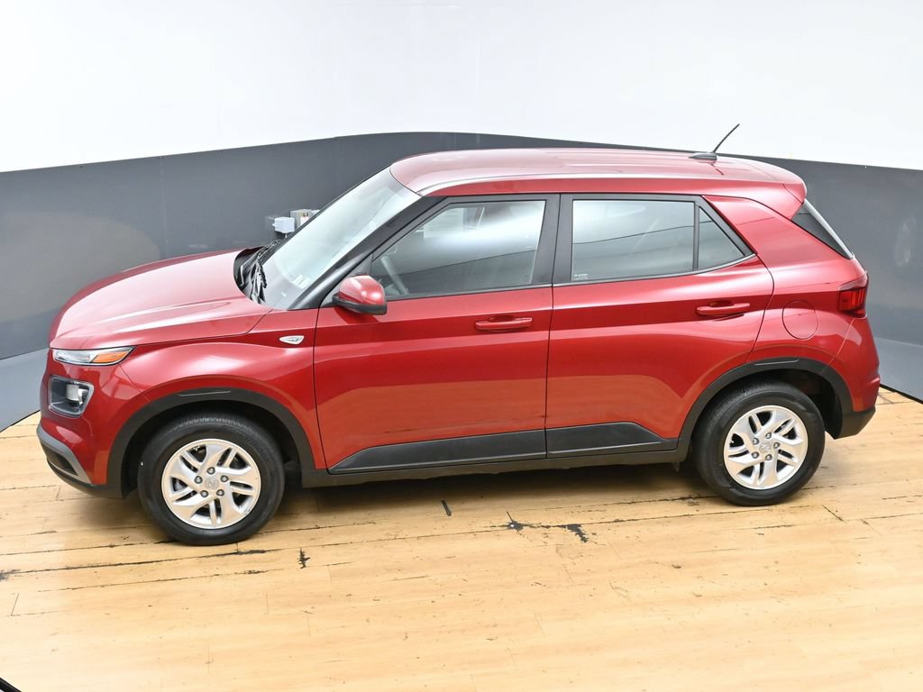 Used 2025 Hyundai Venue SE FWD image 42