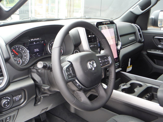 New 2027 RAM 1500 4x4 Crew Cab image 3
