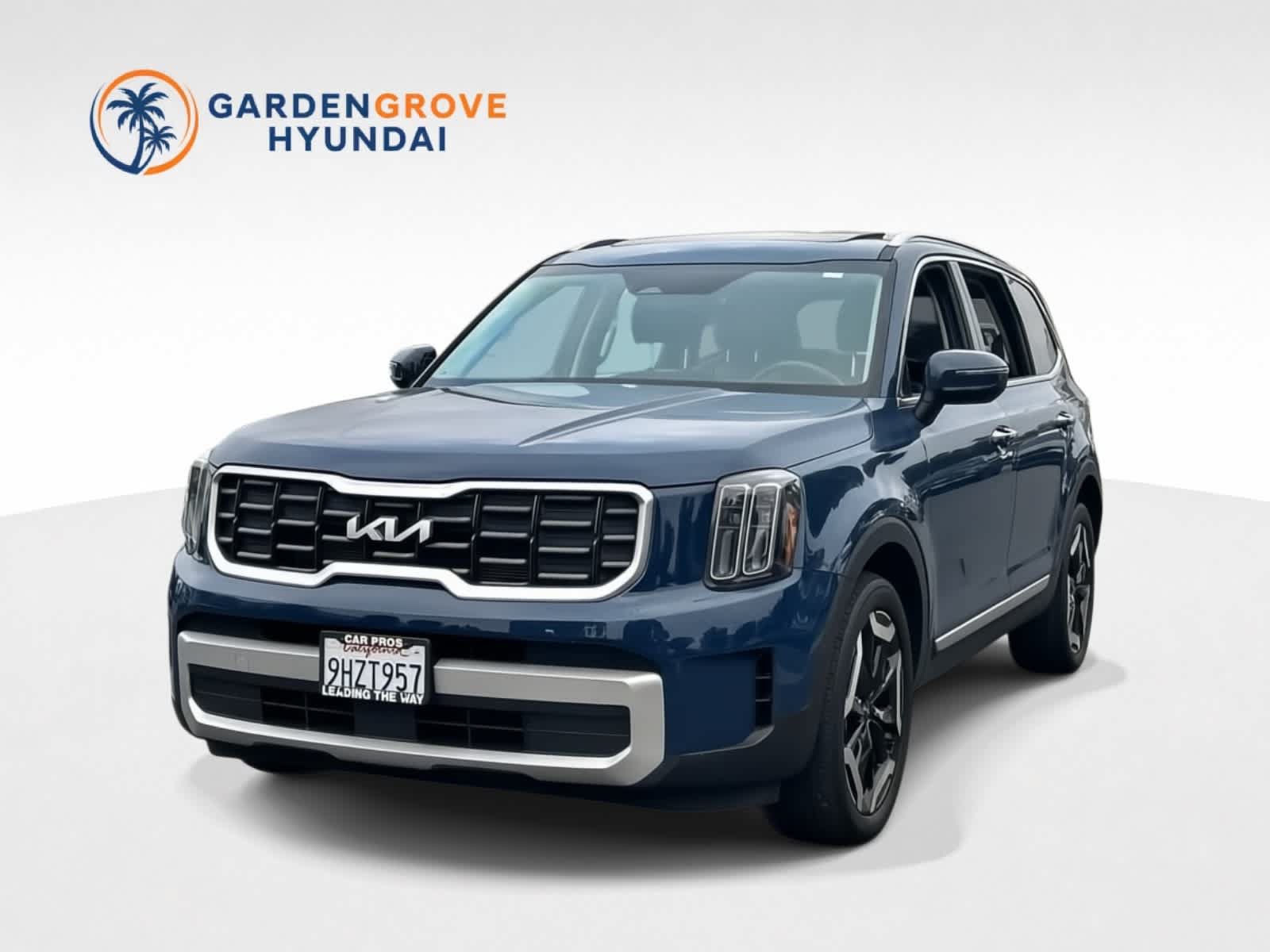 Used 2024 Kia Telluride S w/ S Sunroof Package
