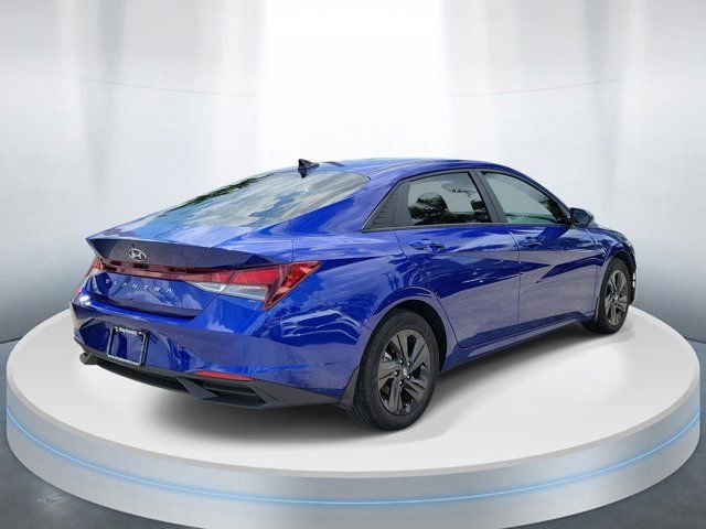Certified 2023 Hyundai Elantra SEL FWD image 4