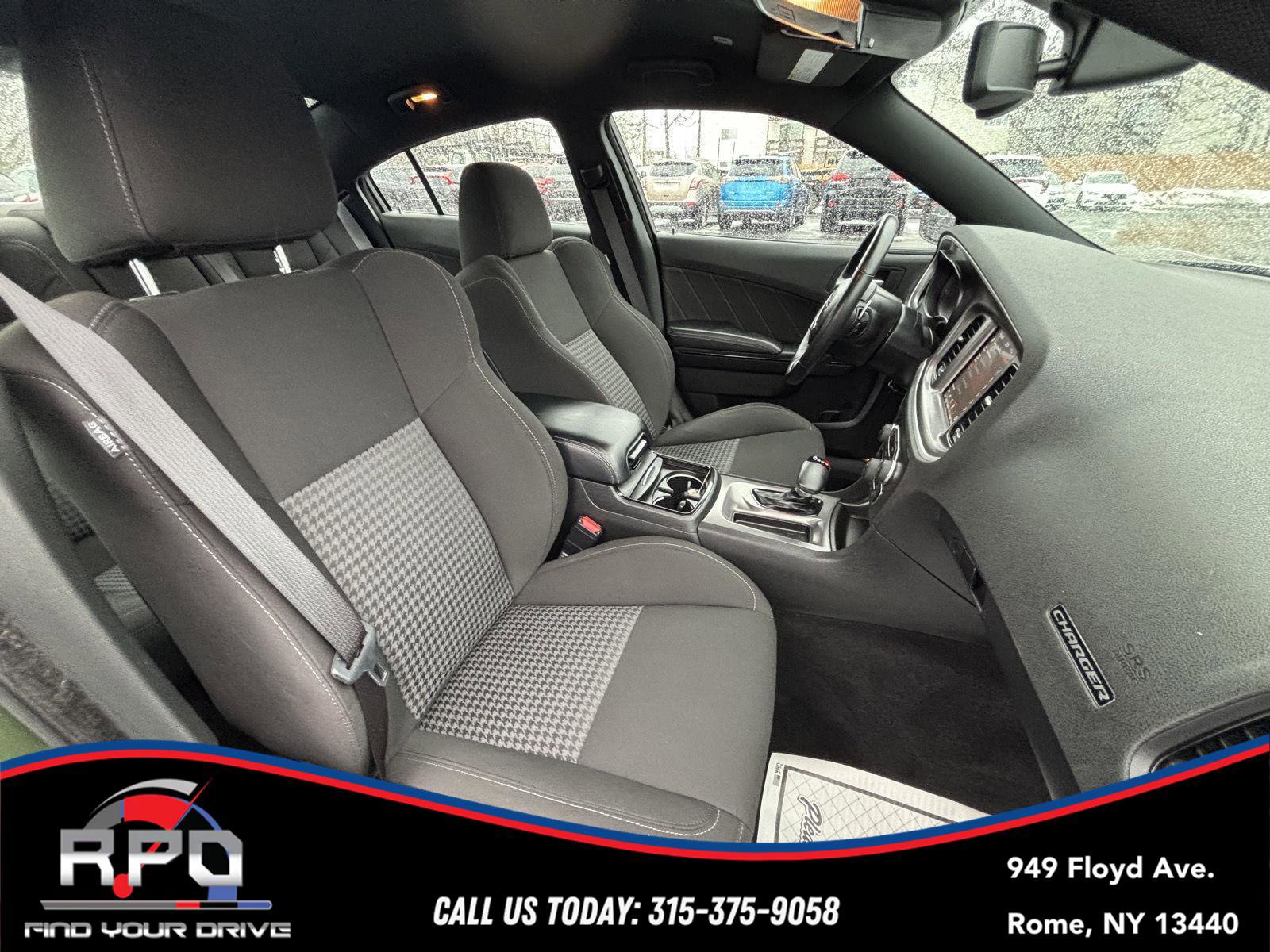 Used 2022 Dodge Charger GT image 31