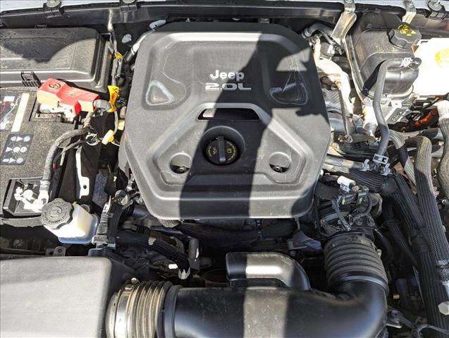 Used 2022 Jeep Wrangler Unlimited Sahara w/ Cold Weather Group AWD/4WD image 23