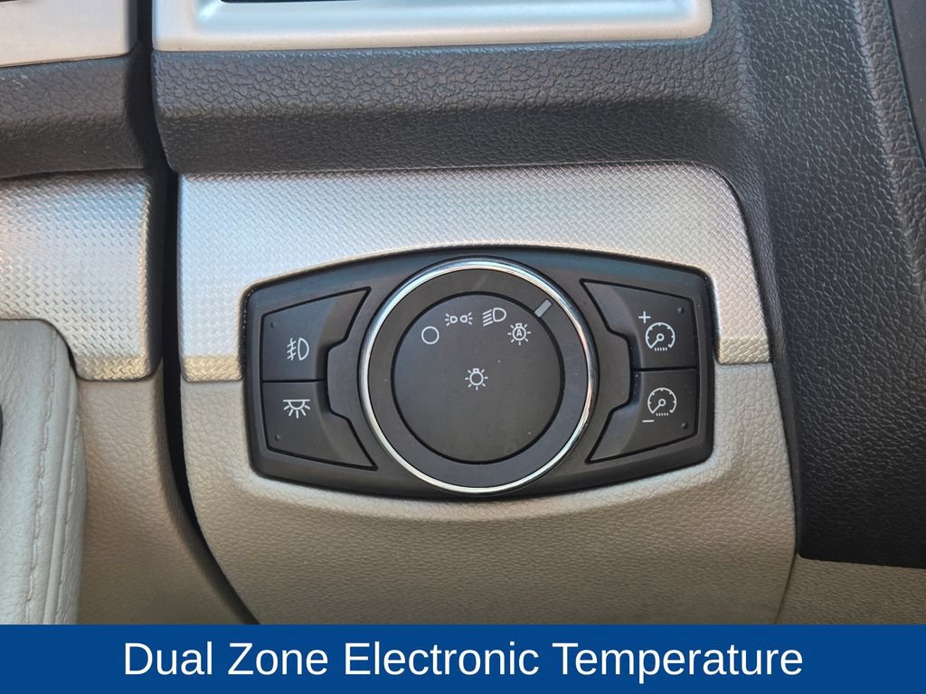 Used 2013 Ford Explorer XLT AWD/4WD image 25