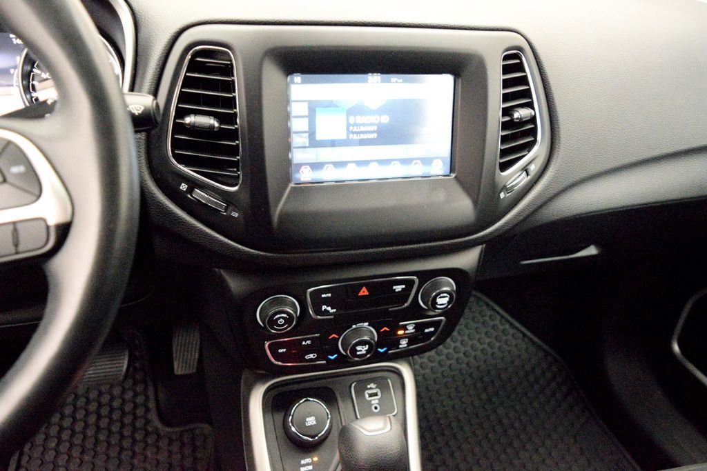 Used 2018 Jeep Compass Sport w/ Tech Group AWD/4WD image 22