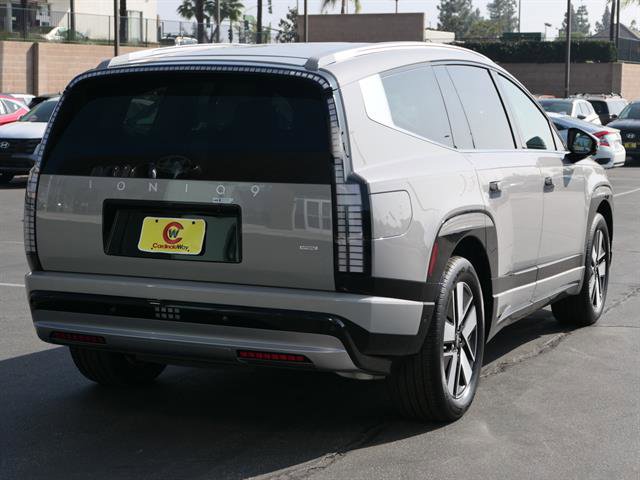 New 2026 Hyundai Ioniq 9 SEL image 3