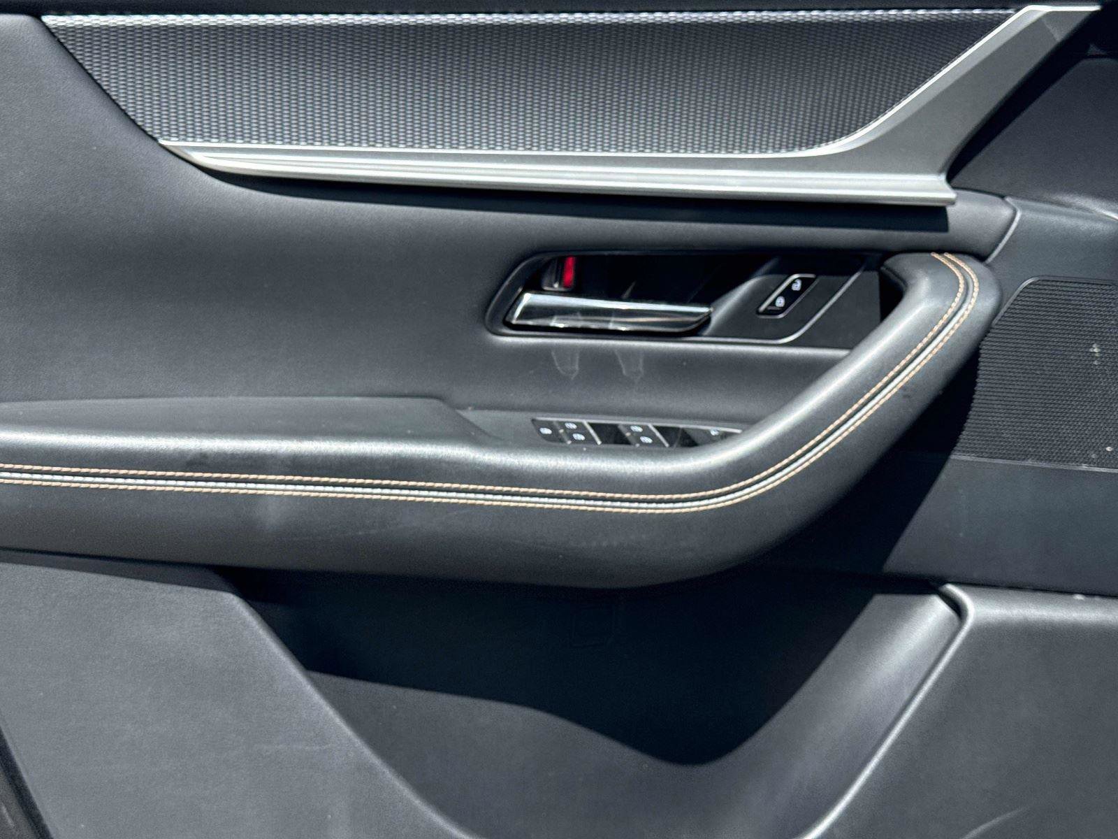 Certified 2024 MAZDA CX-90 3.3 Turbo w/ Preferred Plus image 19