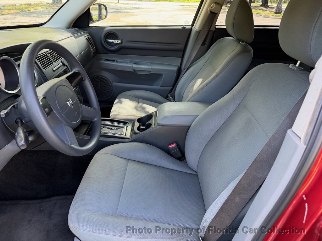 Used 2005 Dodge Magnum SE RWD image 9