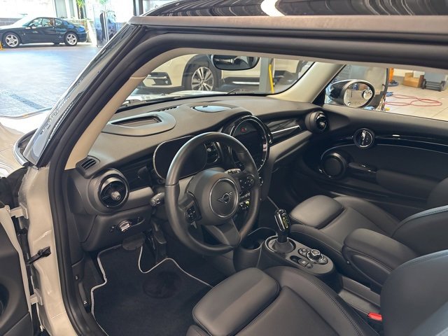 Used 2022 MINI Cooper SE image 14
