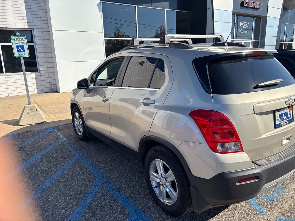 Used 2016 Chevrolet Trax LT w/ LT Sun and Sound Package FWD image 3