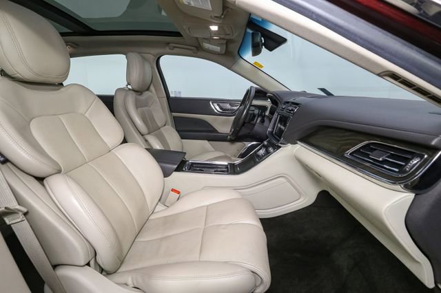 Used 2018 Lincoln Continental Select AWD/4WD image 16