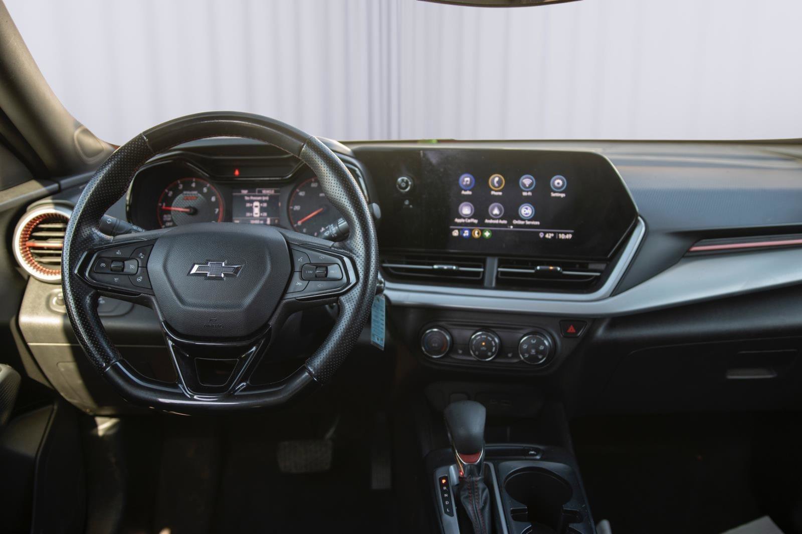 Used 2024 Chevrolet Trax RS image 3