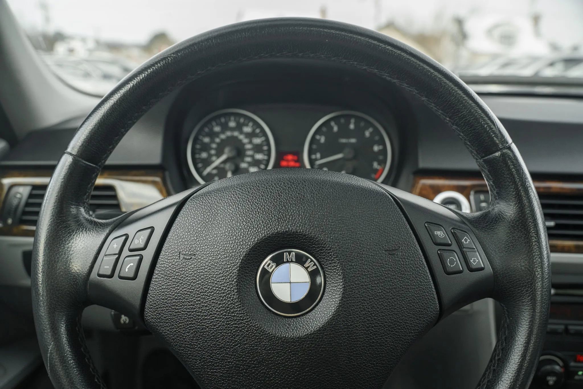 Used 2006 BMW 325i Sedan image 16