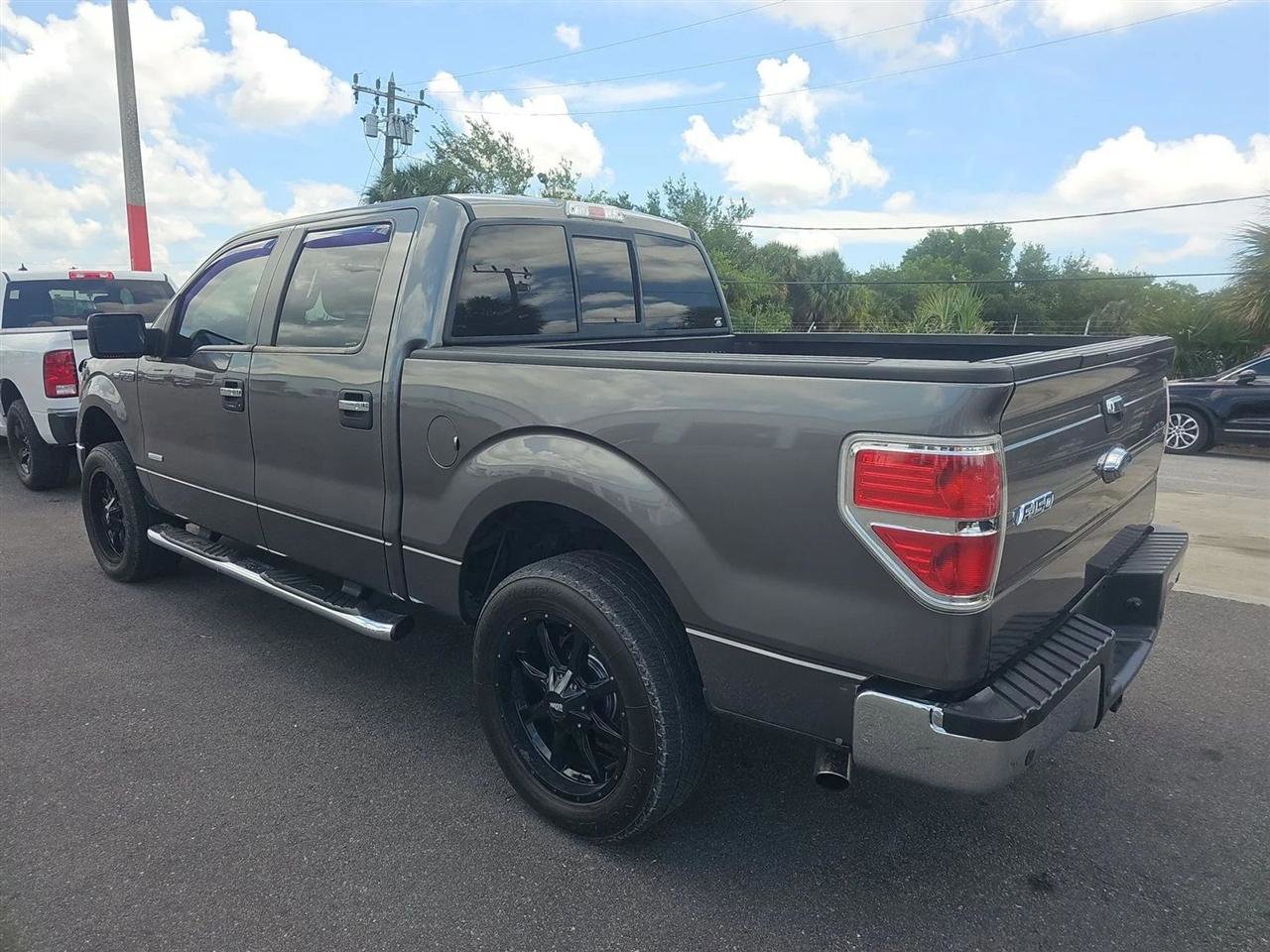 Used 2014 Ford F150 XLT w/ Equipment Group 302A Luxury RWD image 6