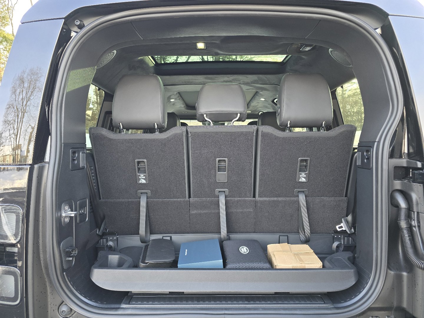 New 2026 Land Rover Defender 130 V8 image 30