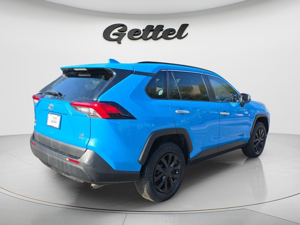 Used 2020 Toyota RAV4 LE image 12