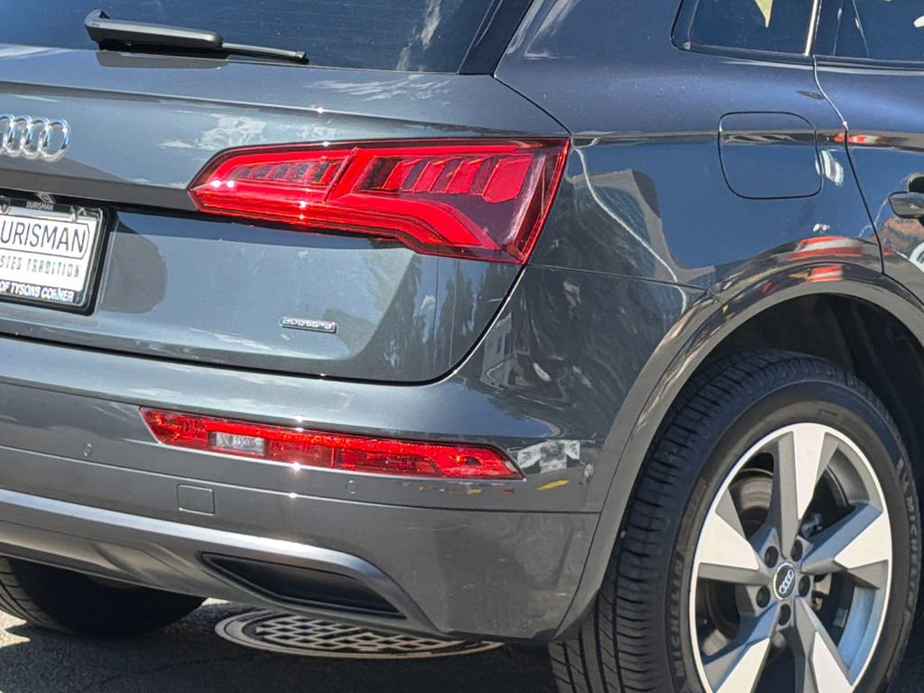 Used 2020 Audi Q5 2.0T Premium w/ Titanium Sport Package AWD/4WD image 5