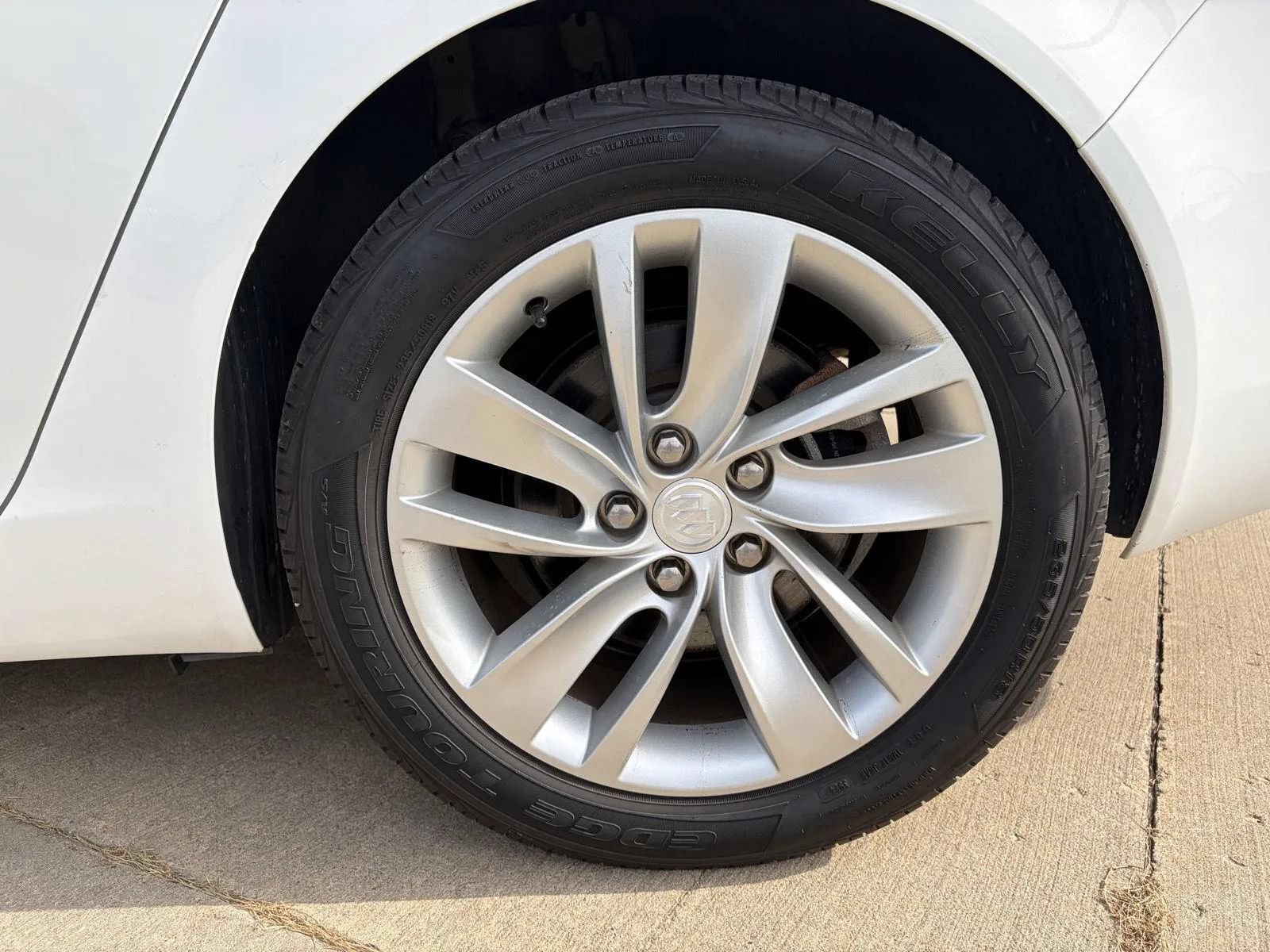 Used 2017 Buick Regal Premium FWD image 9