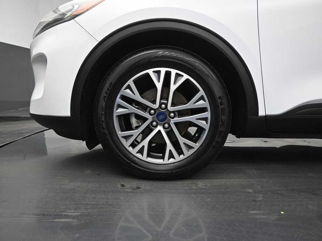 Certified 2020 Ford Escape SEL image 24