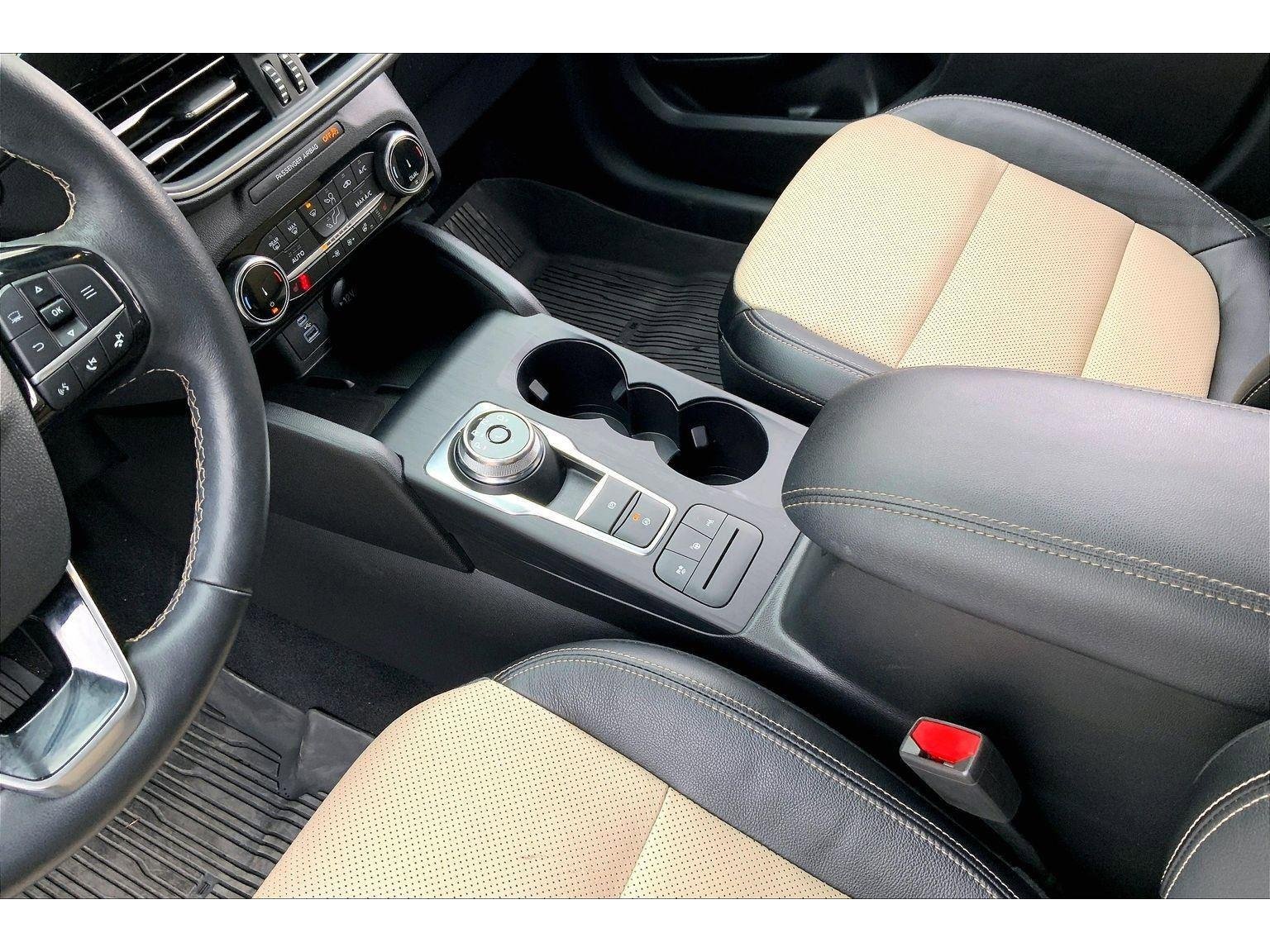 Used 2022 Ford Escape Titanium w/ Titanium Elite Package image 16