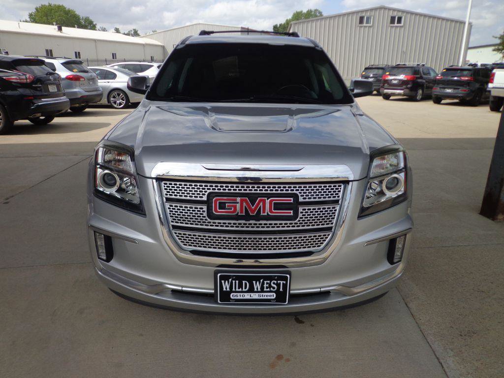 Used 2016 GMC Terrain Denali image 2