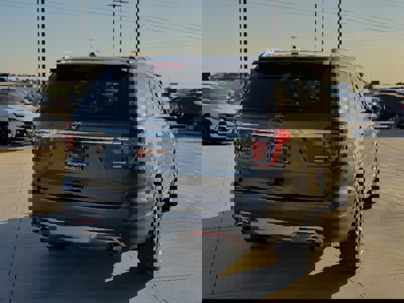 Used 2016 Ford Explorer Limited w/ Equipment Group 301A image 8