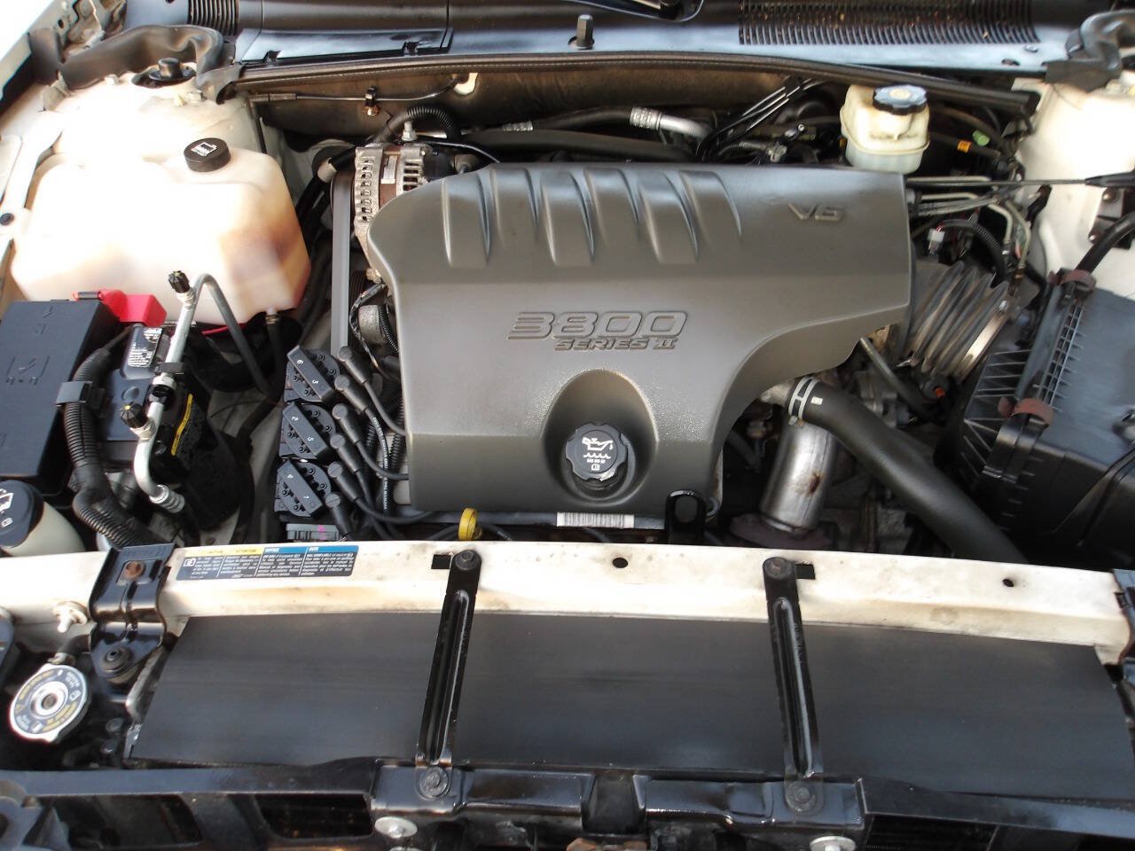 Used 2004 Buick Le Sabre Custom FWD image 23