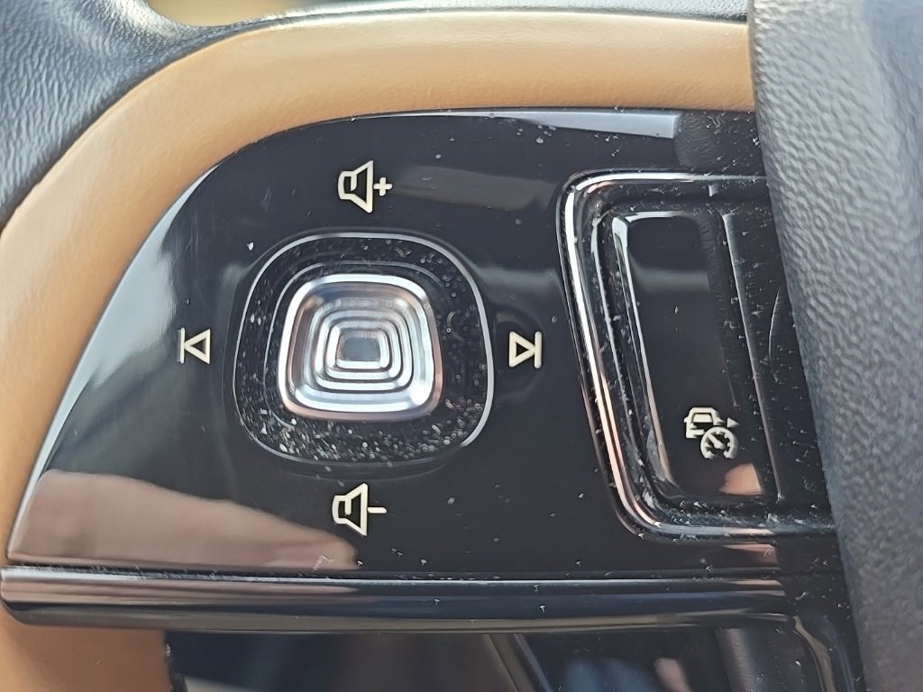 Used 2021 Lincoln Corsair Reserve image 13