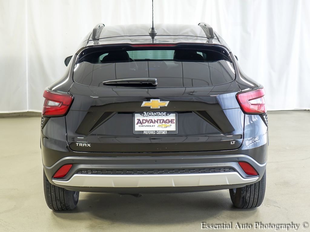 Used 2025 Chevrolet Trax LT w/ Driver Confidence Package FWD image 6