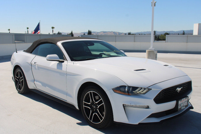 Used 2022 Ford Mustang Premium RWD image 2