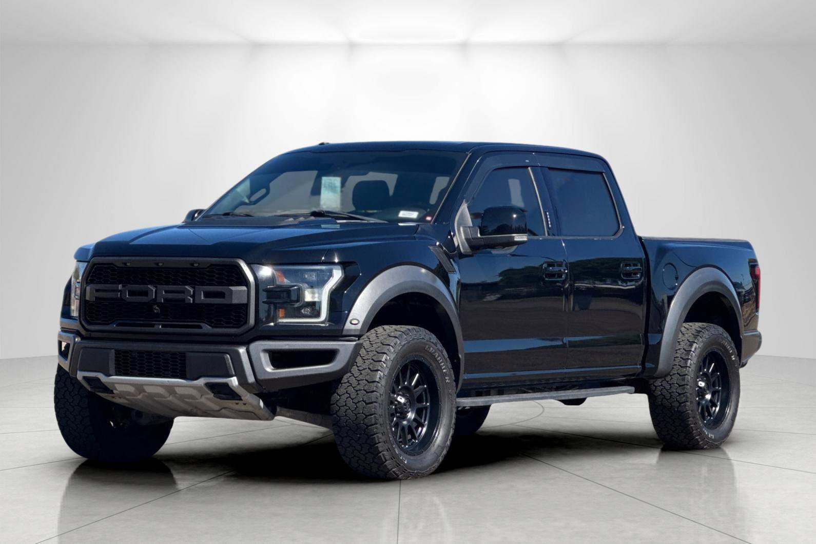 Used 2017 Ford F150 Raptor w/ Equipment Group 802A Luxury image 7