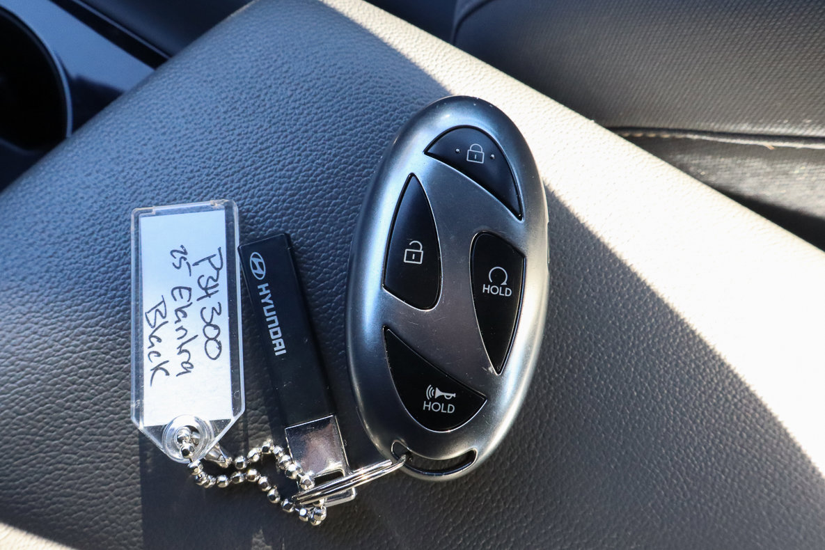 Used 2025 Hyundai Elantra SEL FWD image 30