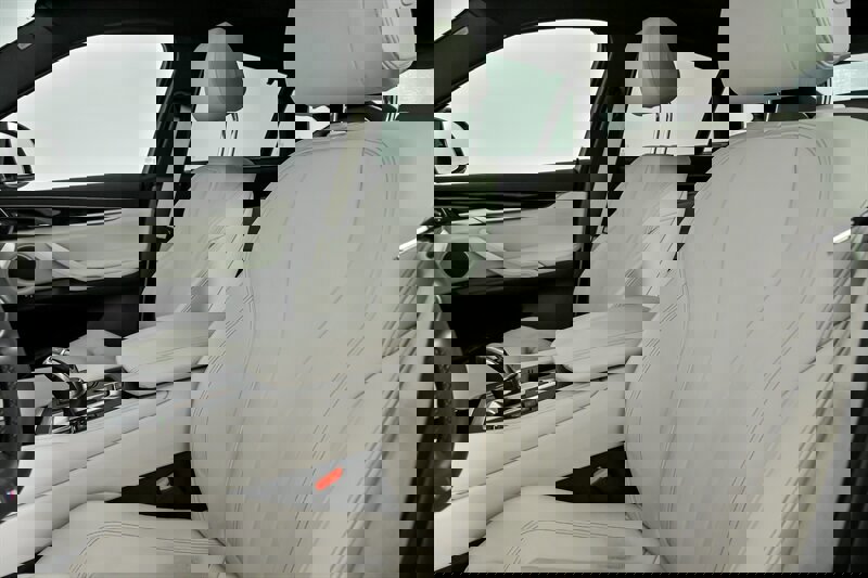 Used 2018 BMW X6 xDrive50i image 19