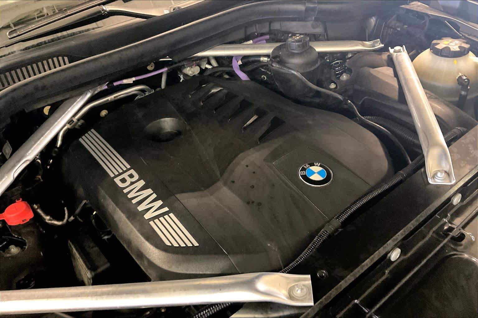 Certified 2024 BMW X7 xDrive40i w/ M Sport Package AWD/4WD image 29