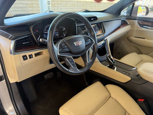 Used 2017 Cadillac XT5 Premium Luxury FWD image 21